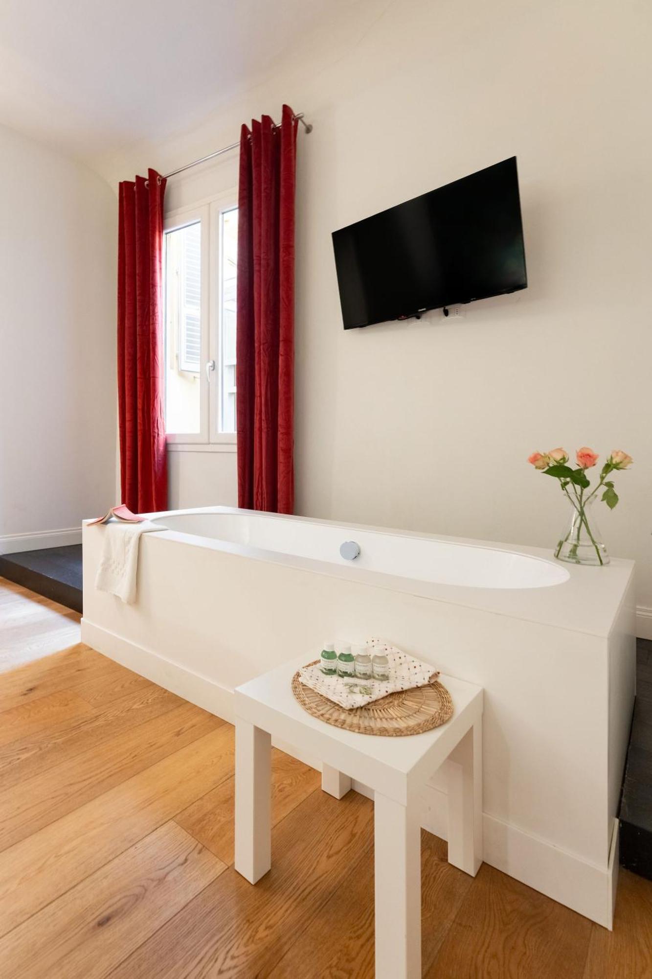 Tb-One Bedroom Luxury Apartment In The Fashion District フィレンツェ エクステリア 写真